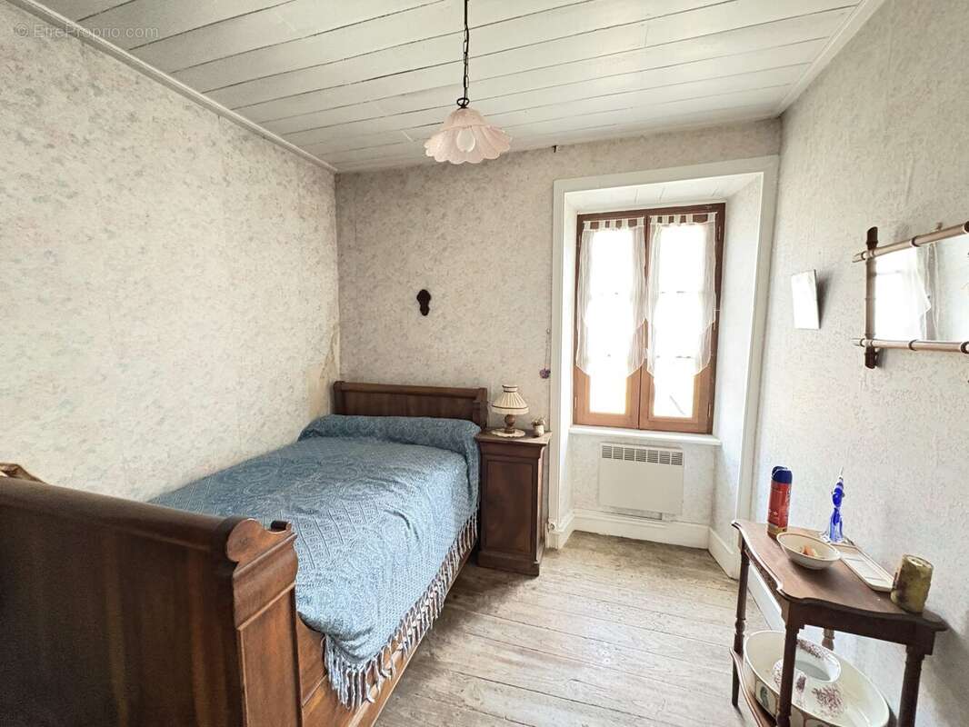 Maison à SAINT-JULIEN-AUX-BOIS