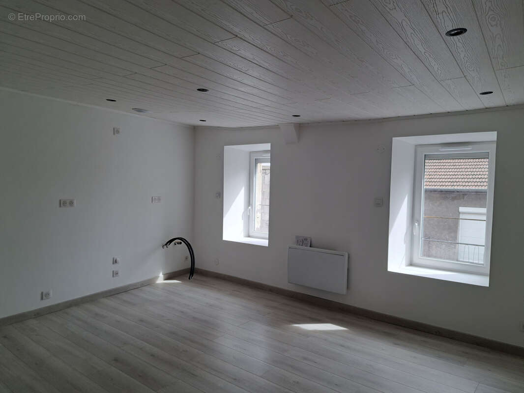 Appartement à TENCE