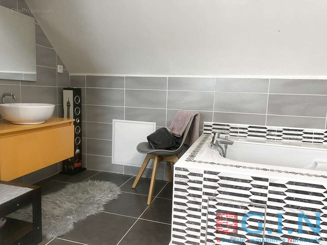 sortie le neubourg  , au calme   pavillon 4 chambres - photo 8