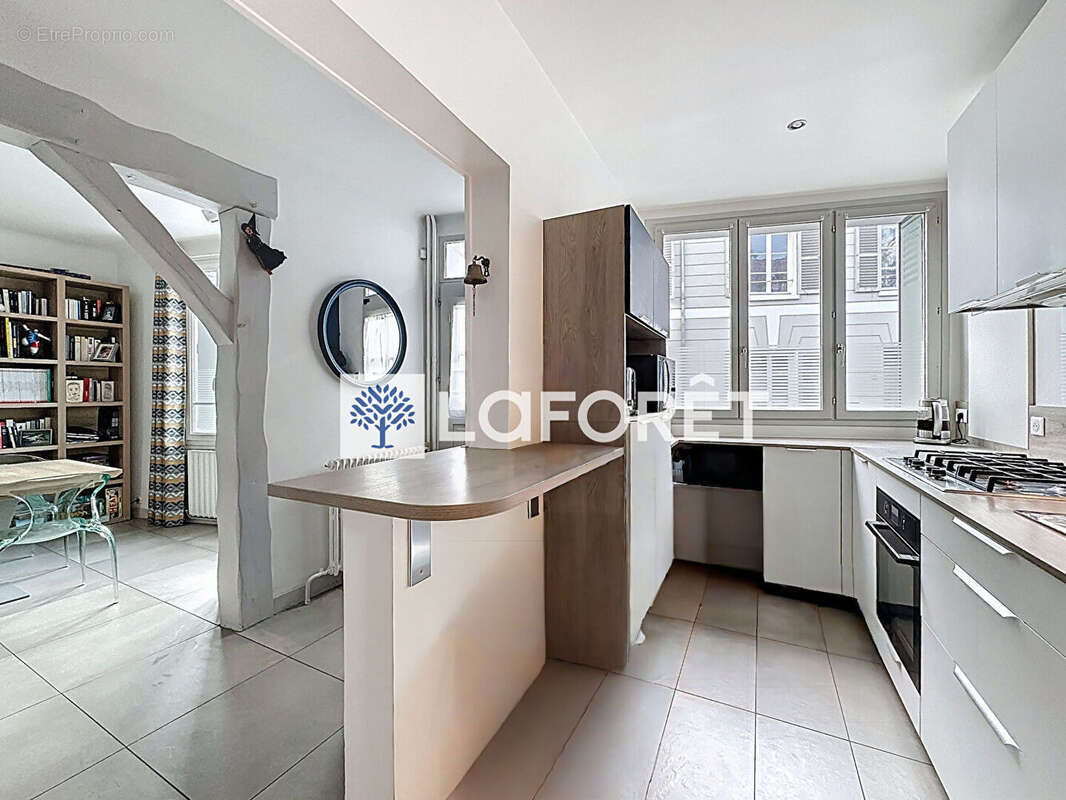 Maison à SAINT-NOM-LA-BRETECHE