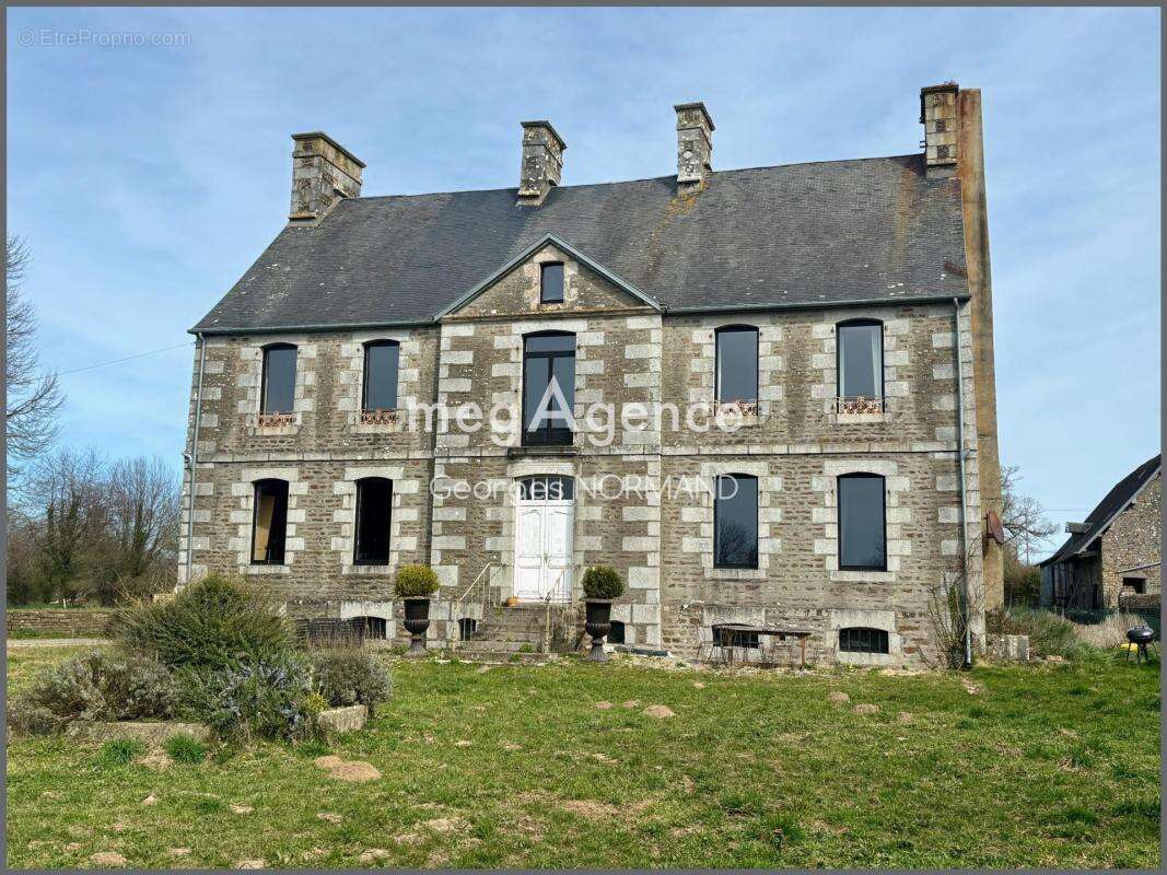 Maison à LE MESNIL-AMAND