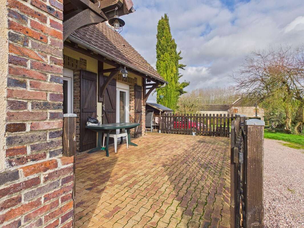 Maison à SAINT-MESMIN