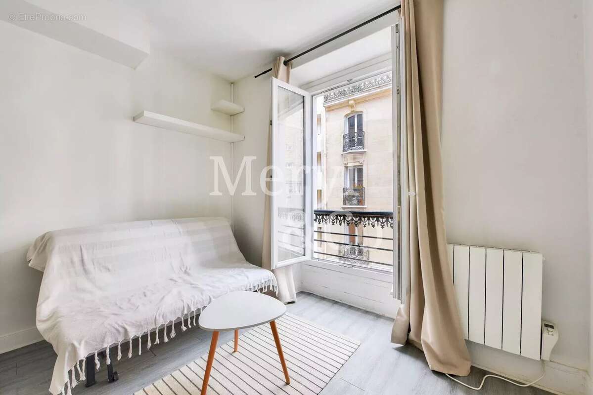 Appartement à PARIS-17E