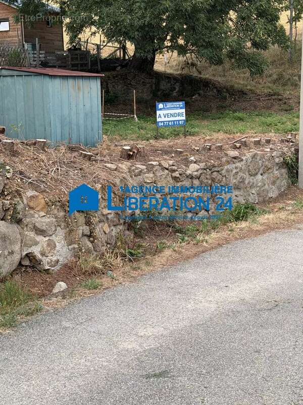 Terrain constructible de 410 m2 à Bas en Bas en Basset ( hameau de Pizet ) - photo 5