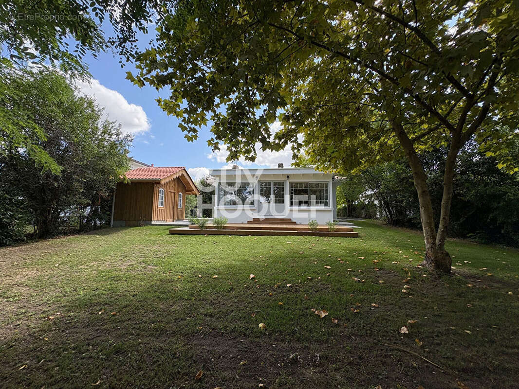 Maison à VILLENAVE-D&#039;ORNON