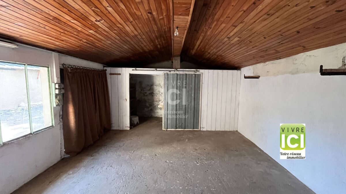 Maison à LA CHAPELLE-BASSE-MER