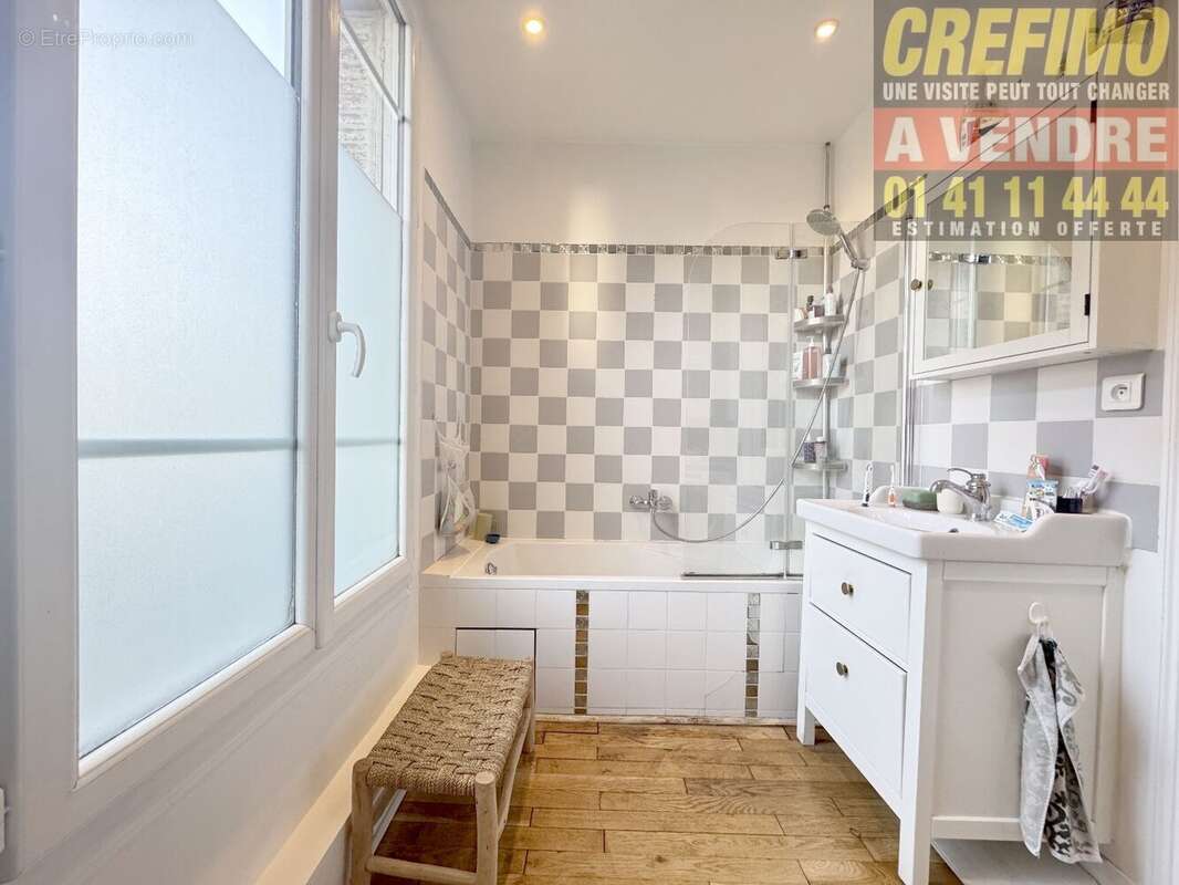 Appartement à COURBEVOIE