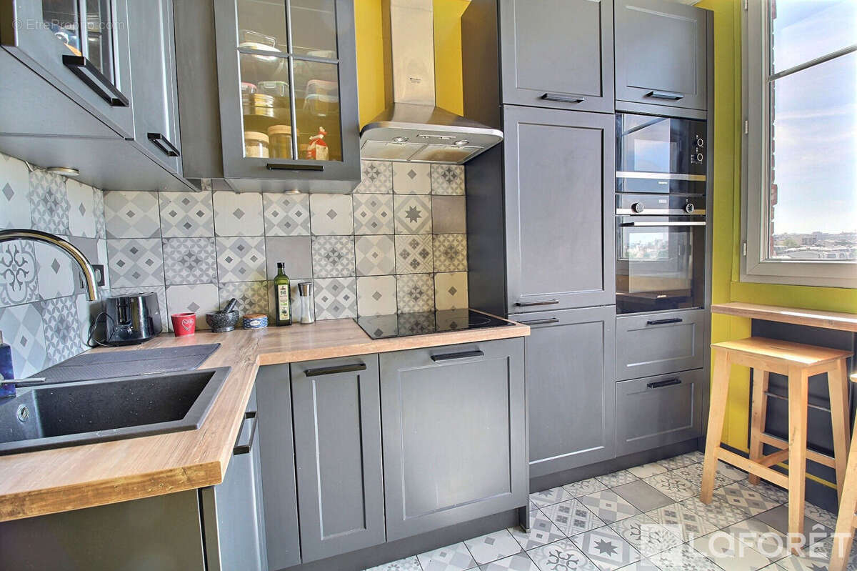 Appartement à LA GARENNE-COLOMBES