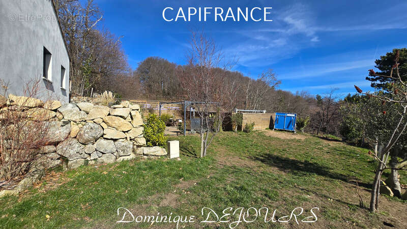 Ardèche - Magnifique Maison d'architecte de 184 m² habitable - Bel espace extérieur - Vue panoramique sur les montagnes ardèchoi - photo 39