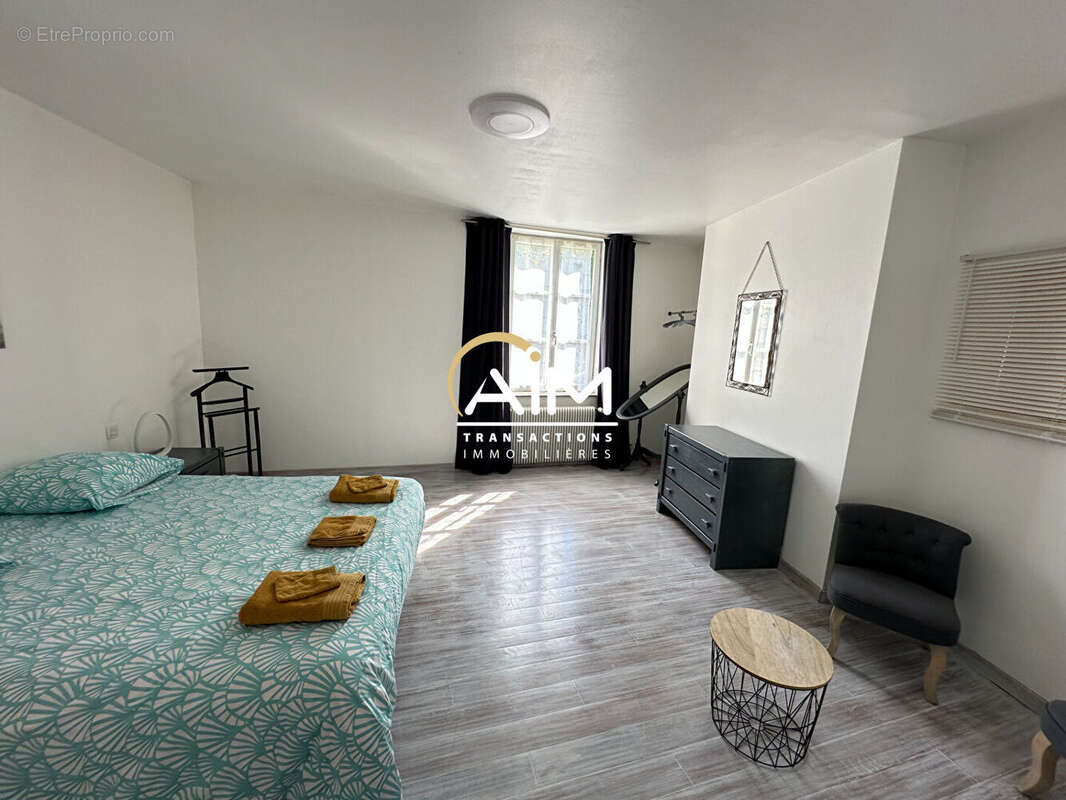 Maison à POCE-SUR-CISSE