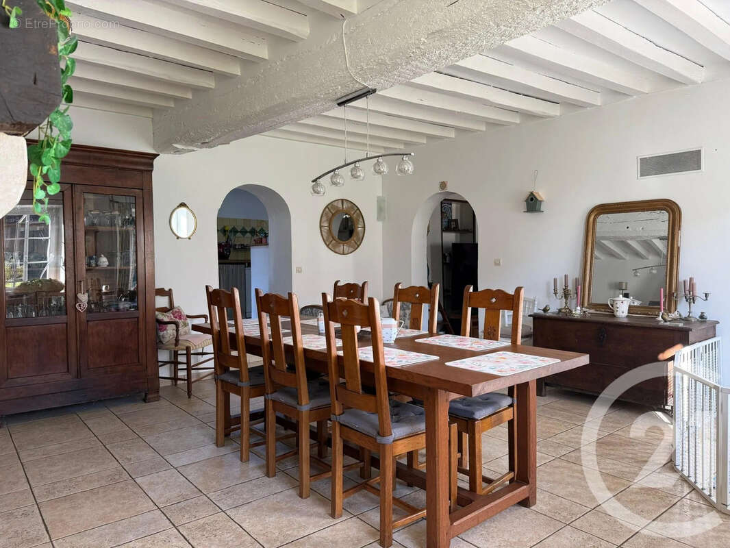 Maison à CHAMPIGNY-LA-FUTELAYE