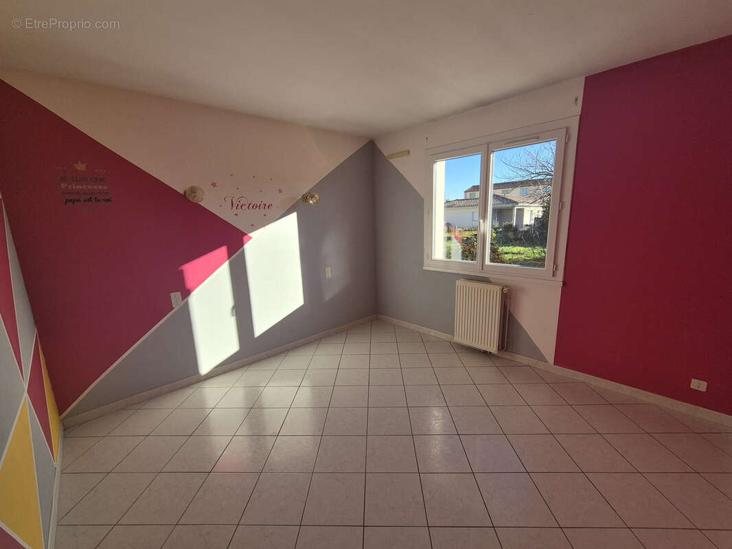 Maison à LA TOUR-DU-CRIEU