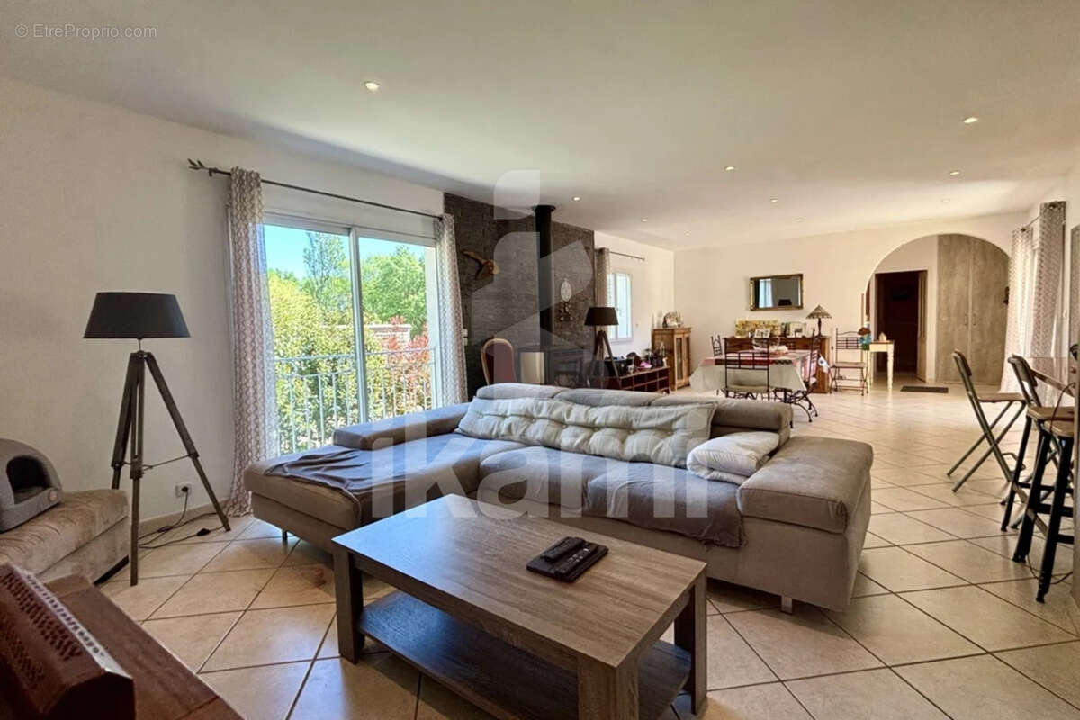 Maison à SAINT-MARTIN-DE-LONDRES