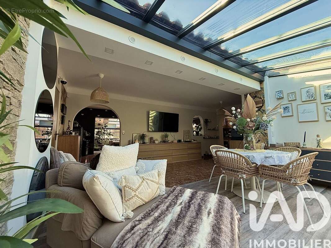 Photo 3 - Maison à MARSEILLE-13E