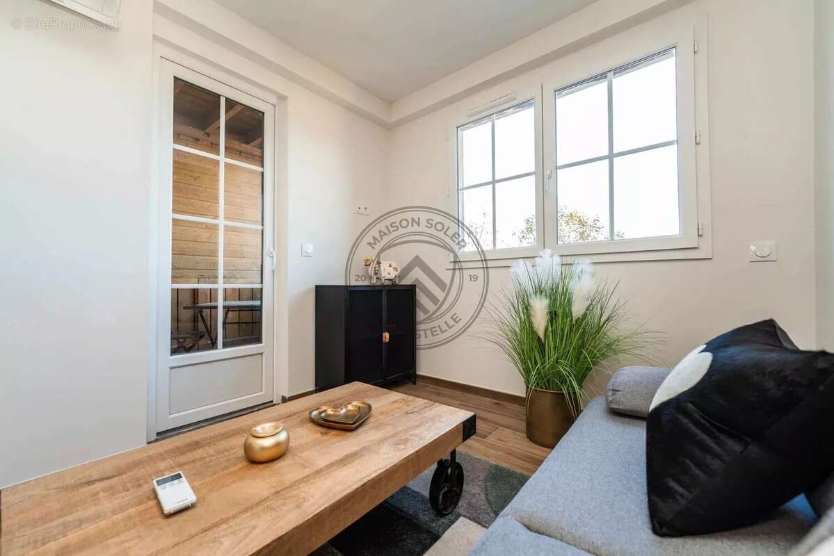 Maison à LES ANGLES