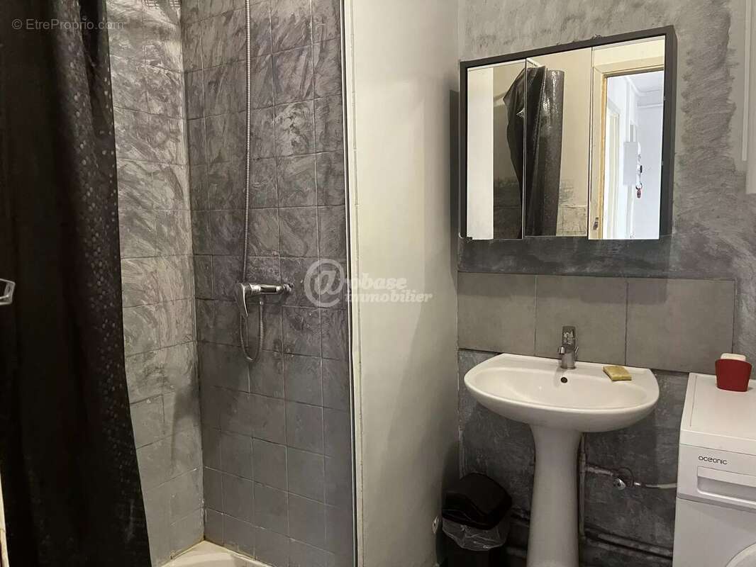 Appartement à MARSEILLE-4E