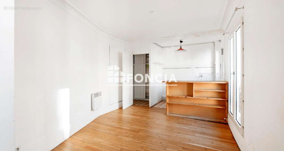 Appartement à PARIS-18E