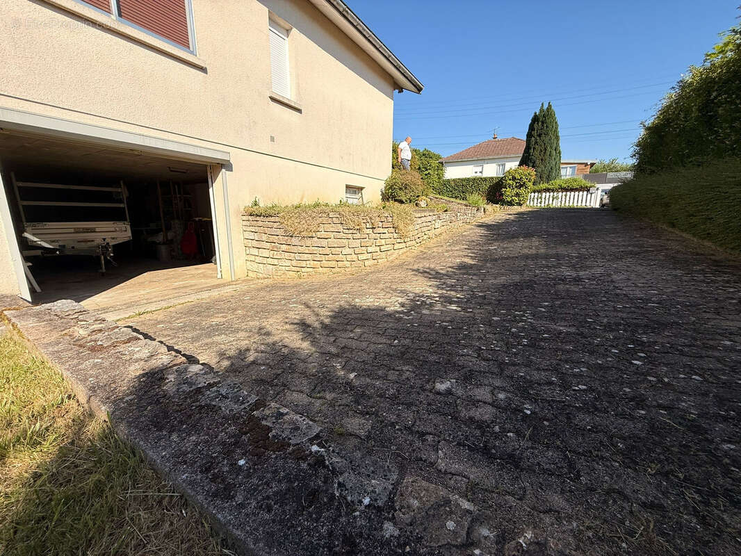 Maison à L'ISLE-SUR-LE-DOUBS