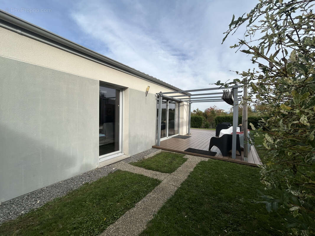 Maison à AIXE-SUR-VIENNE