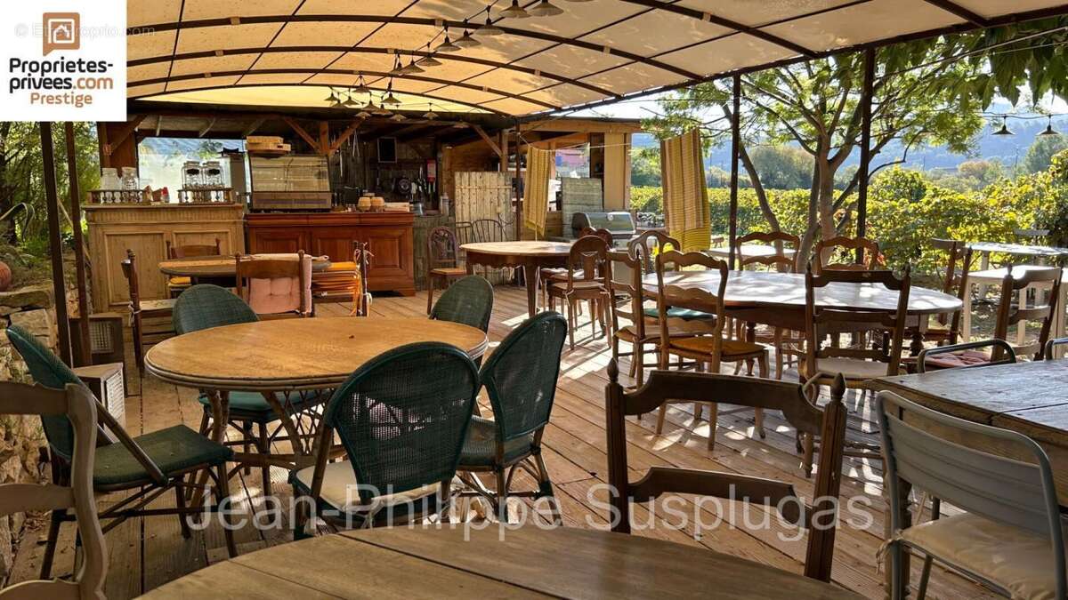 Maison à SAINT-CYR-SUR-MER