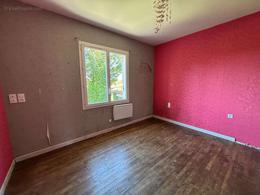 Maison Montpon-Ménestérol proche du centre ville de 192 m2 - photo 4