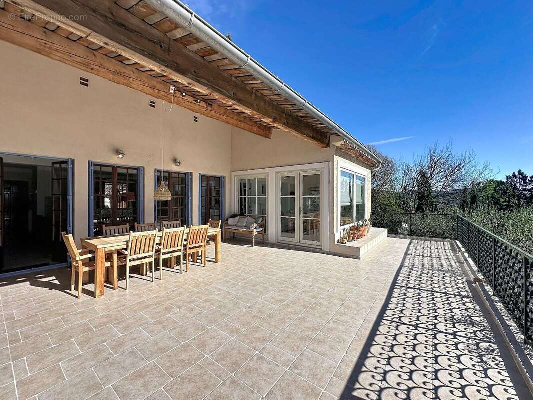 Maison à LORGUES