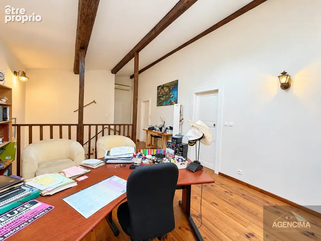 Demeure de prestige pleine d'histoire, avec garage, appartement T3 et jardin - photo 6