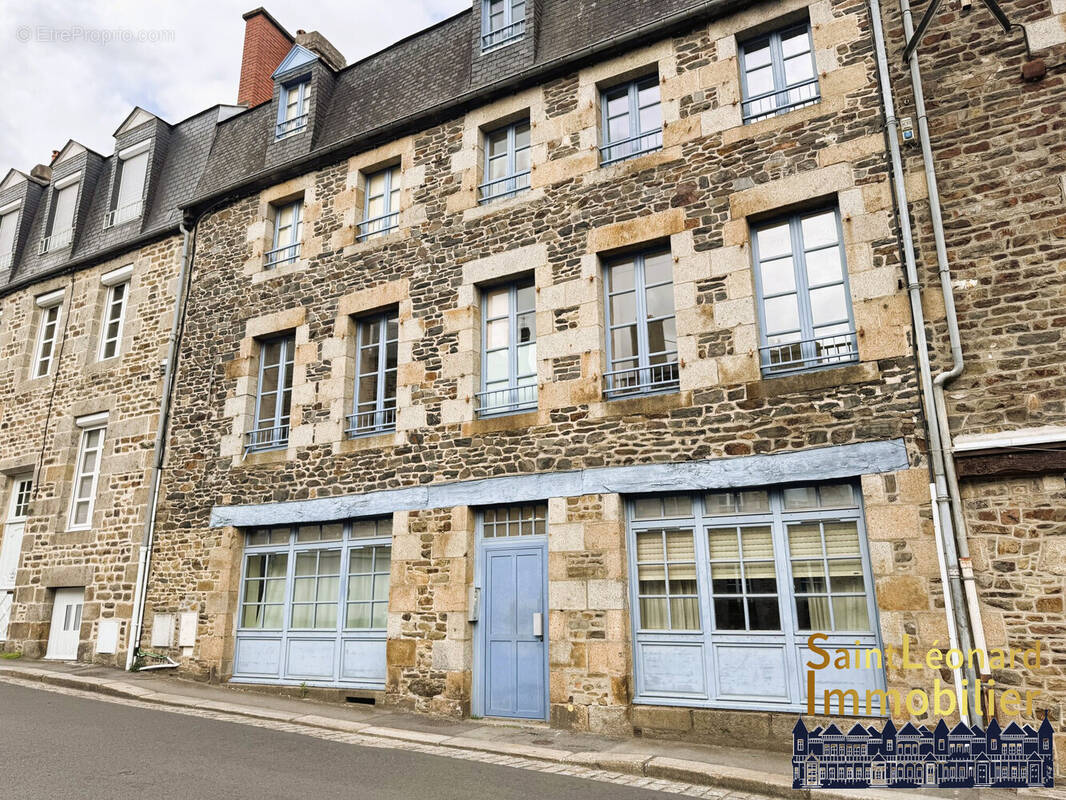 Appartement à FOUGERES