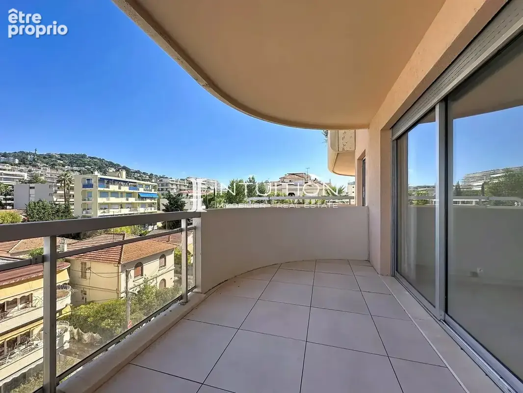 Cannes - Basse Californie : Vaste appartement toit terrasse avec garage - photo 13