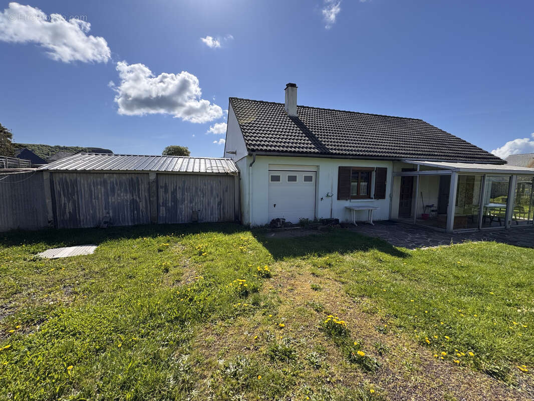 Maison à SEGUR-LES-VILLAS