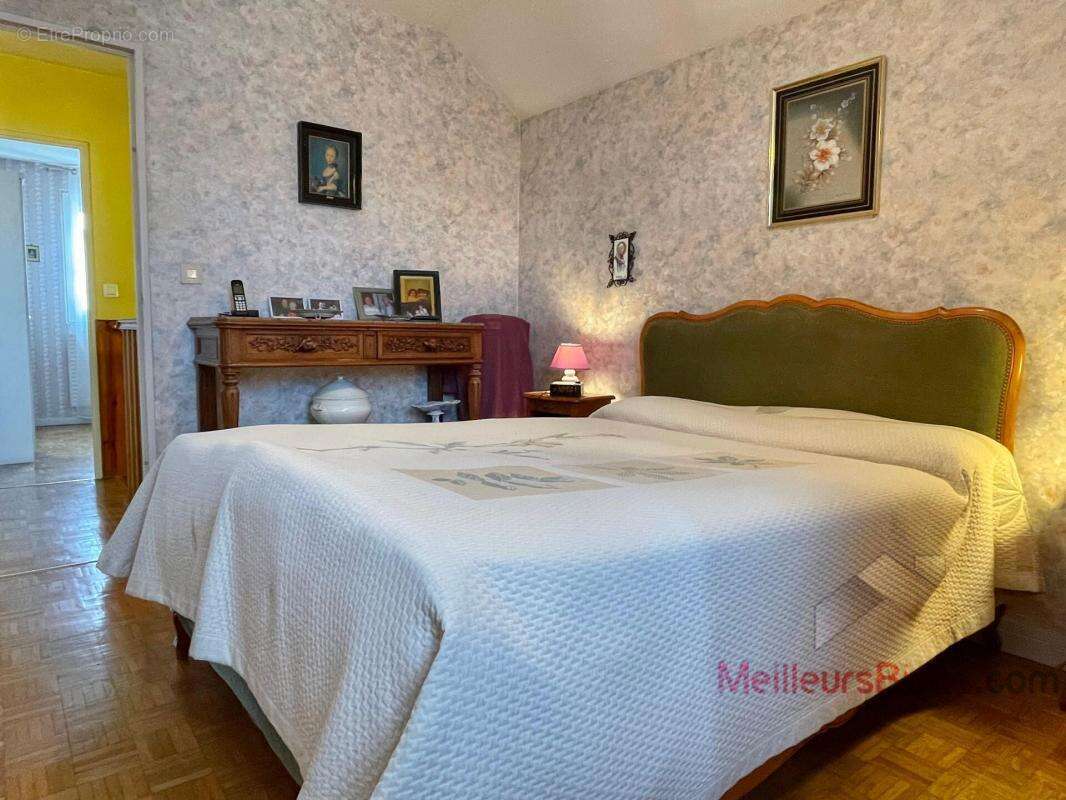 Maison à MESSIA-SUR-SORNE