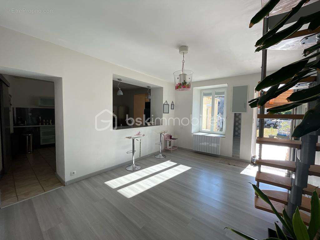 Maison à ECHILLEUSES