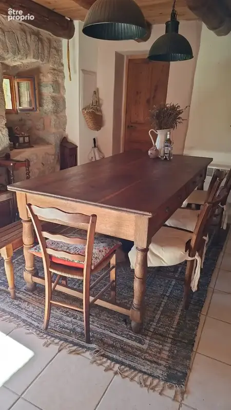 Maison en pierres avec gîte sur 2500 m2 de terrain - photo 15
