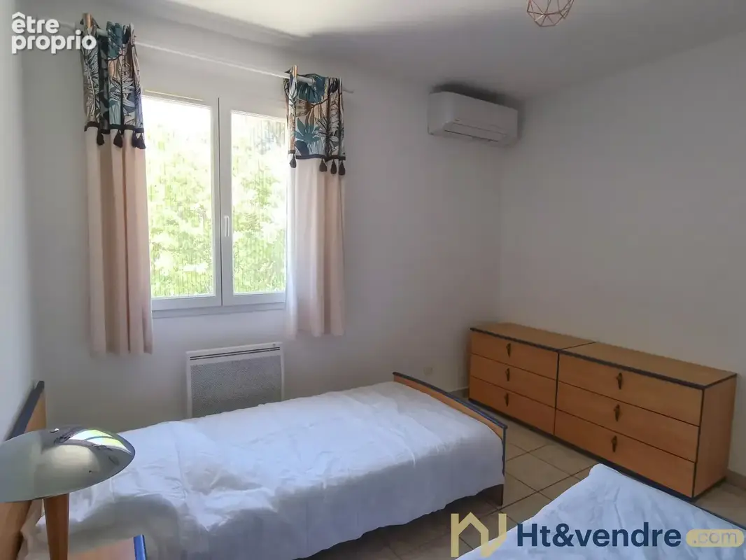 GIENS   Maison au calme, grand jardin, terrasses et vue mer - photo 15