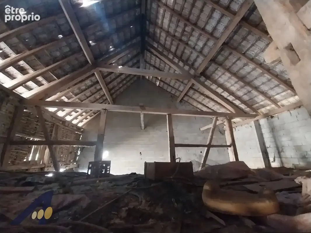 A renover - corps de ferme - 16 ares de terrain - photo 12