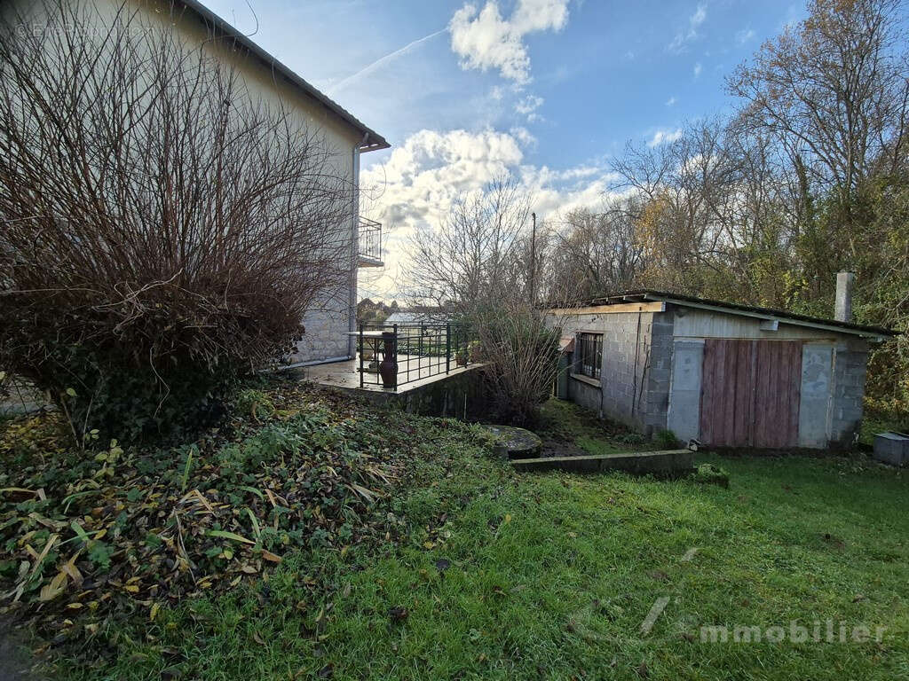Maison à MANSAC