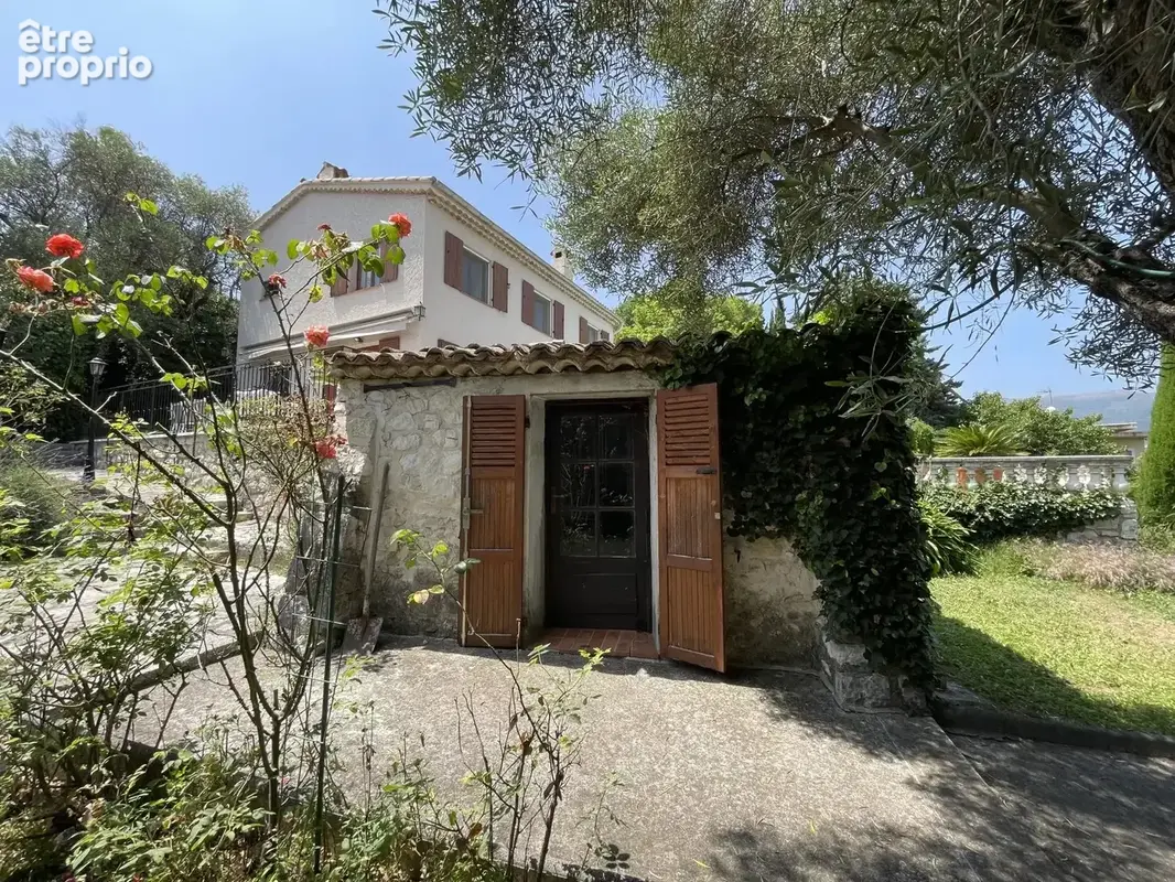 Villa d'Exception à Vence : Vue Spectaculaire, Calme Absolu et Proximité Idéale - photo 15