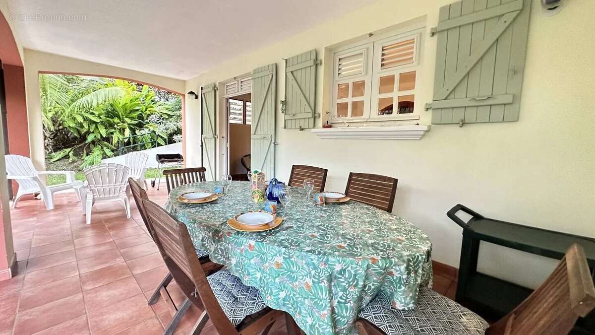 Maison à LES TROIS-ILETS