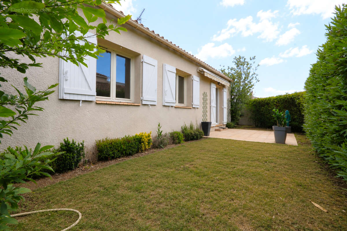 Maison à MAUGUIO