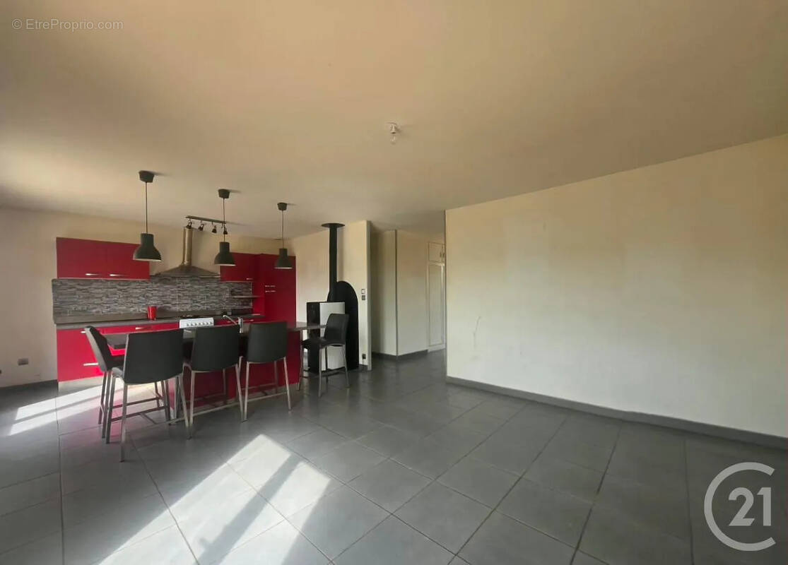 Maison 82 m² à Rugles  - photo 3