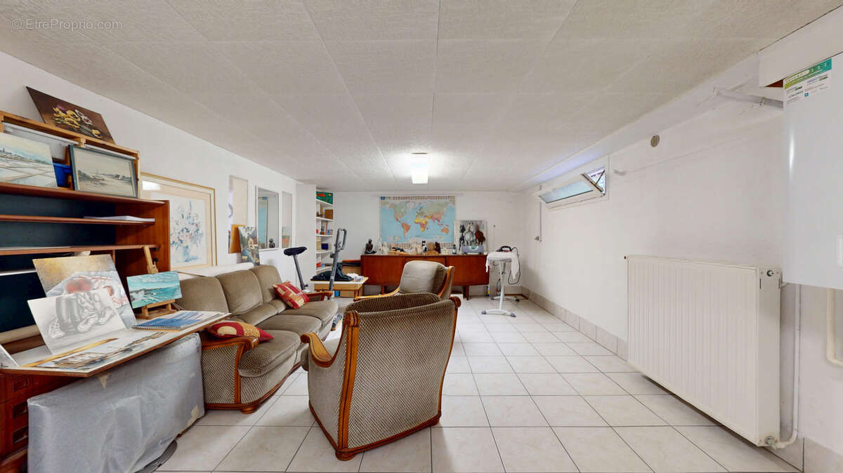 Maison à SAINTE-GENEVIEVE-DES-BOIS