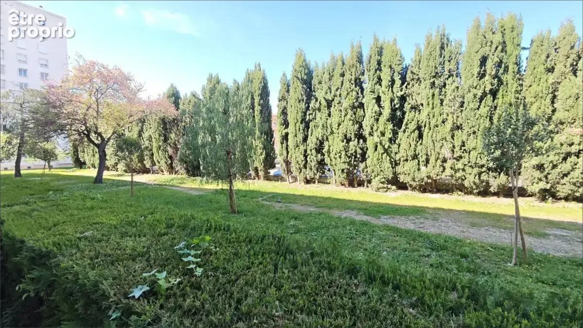 P2 de 43 m² pour investissement locatif proche centre - photo 10