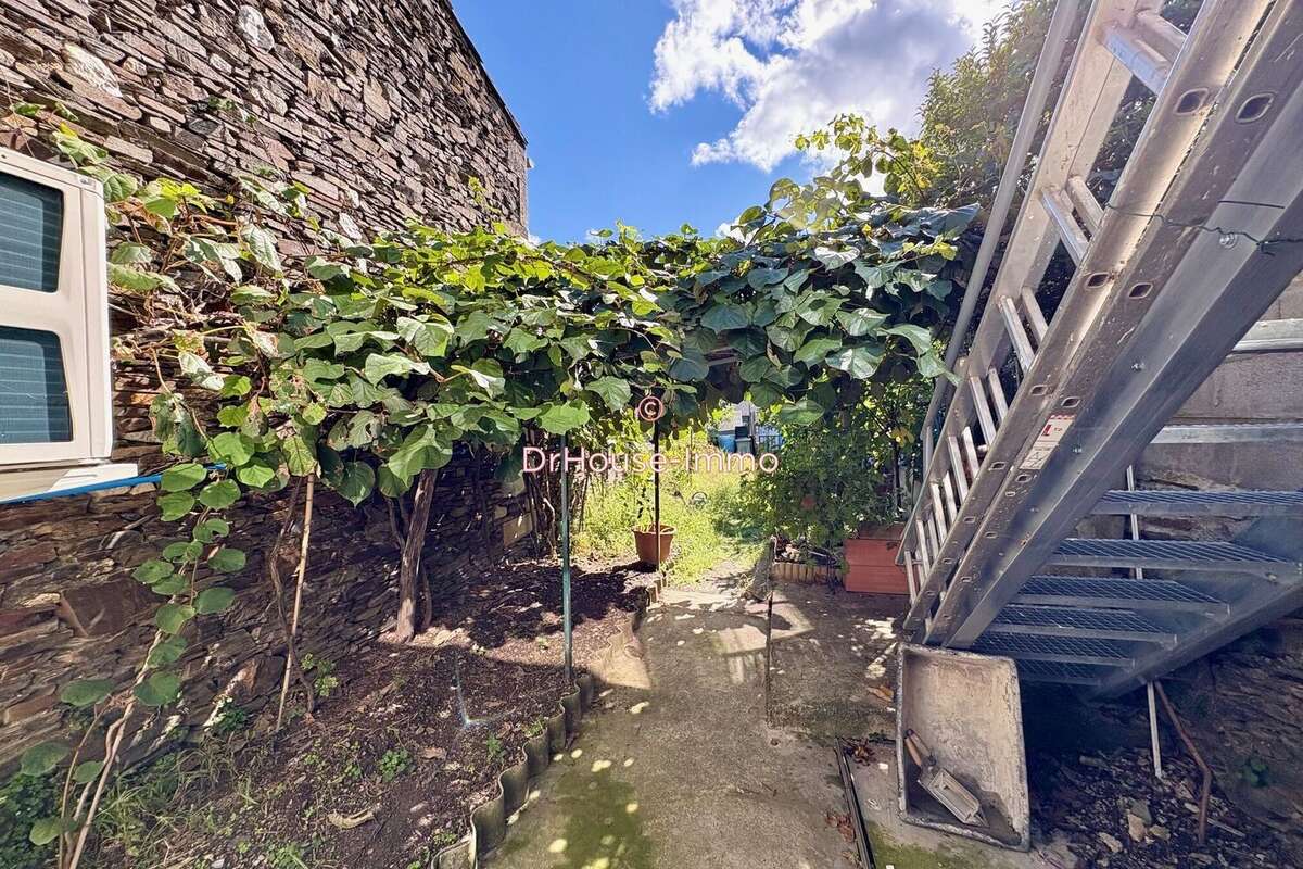 Maison à VILLARDONNEL