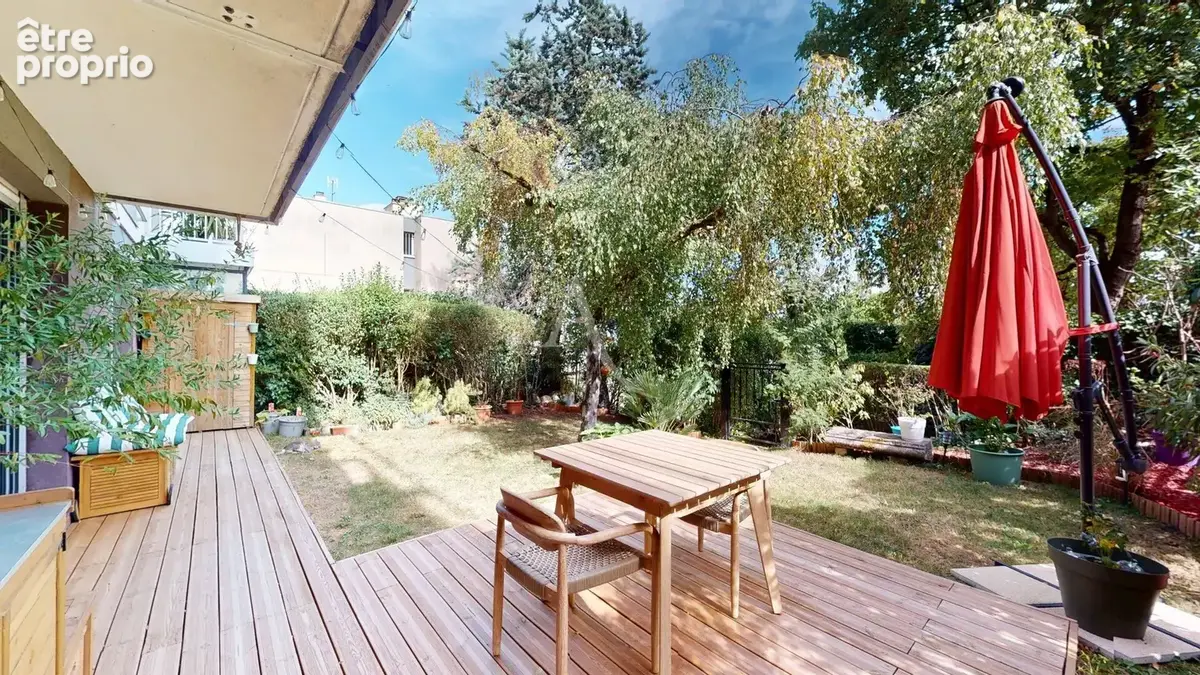 Appartement 123 m² en souplex avec terrasse et jardin - photo 2