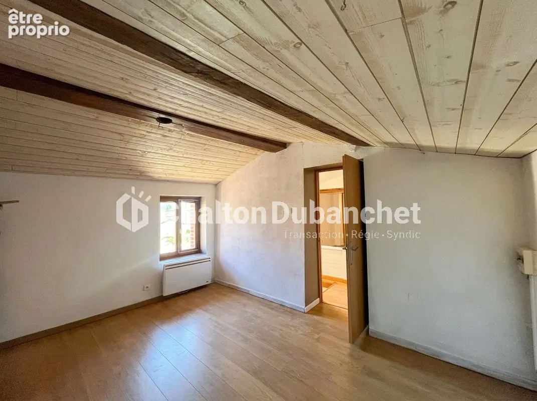 Maison 4 pièces 75 m² à vendre à Chalain-D'uzore (42600) - photo 5