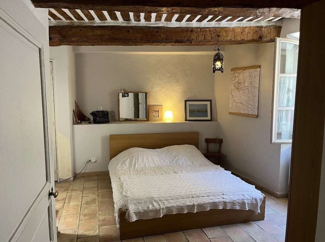 Maison à PELISSANNE