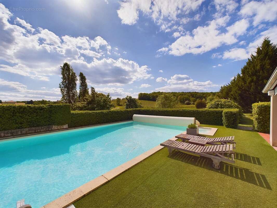 Superbe pavillon de plain-pied offrant de belles prestations - photo 2