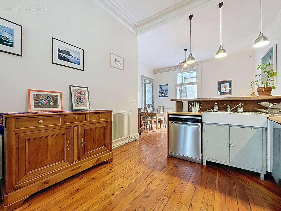 Appartement à BORDEAUX