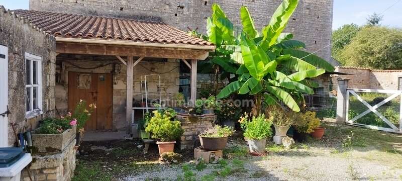 Ruffec / courcome maison 168m², grange et dependances - photo 2