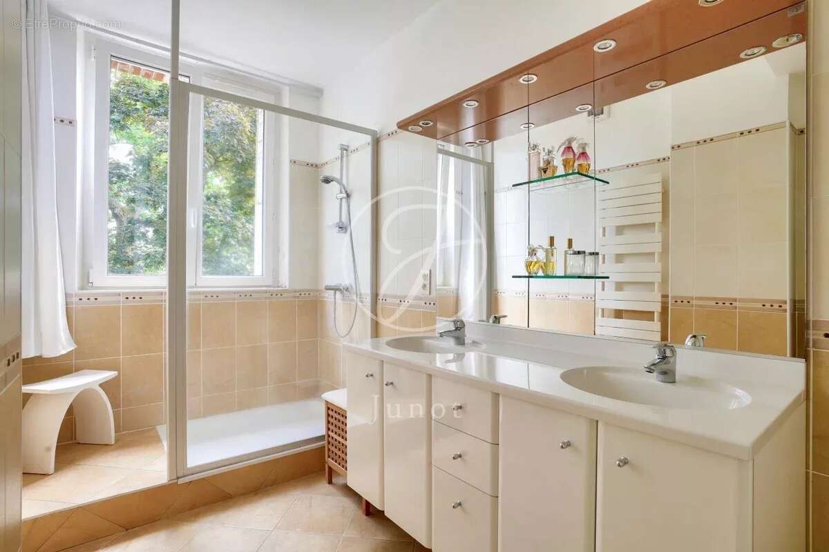 Maison à MAISONS-LAFFITTE